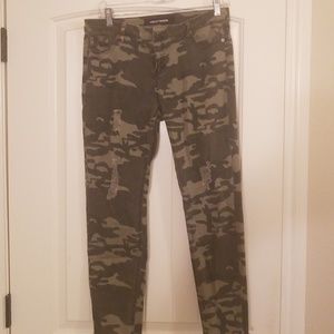 Ashley Mason Camo Pant (Sz. 29)
